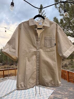 Nike SB Men's Short-Sleeve Cream Canvas Shirt Jacket Mens size Medium